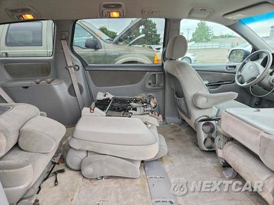 Zdjęcie 11 z 13 samochodu: 2005 TOYOTA SIENNA LE 7 PASSENGER VIN:5TDZA23C45S241294 - miniatura