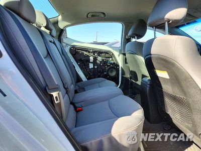 Zdjęcie 10 z 12 samochodu: 2013 HYUNDAI ELANTRA GLS VIN:5NPDH4AE9DH433725 - miniatura