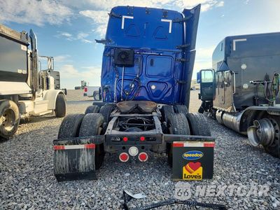 Zdjęcie 6 z 13 samochodu: 2025 FREIGHTLINER CASCADIA 126