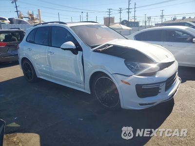 Czwarte zdjęcie samochodu z boku: 2016 PORSCHE CAYENNE GTS VIN:WP1AD2A25GLA73036 - miniatura