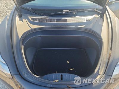 Zdjęcie 11 z 12 samochodu: 2019 TESLA MODEL 3 VIN:5YJ3E1EB7KF208671 - miniatura