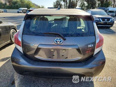 Zdjęcie 6 z 13 samochodu: 2015 TOYOTA PRIUS C TWO VIN:JTDKDTB32F1100335 - miniatura