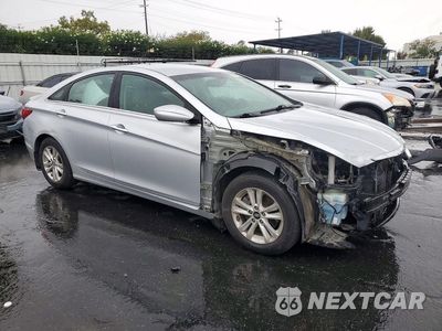 Czwarte zdjęcie samochodu z boku: 2013 HYUNDAI SONATA GLS VIN:5NPEB4AC5DH573792 - miniatura