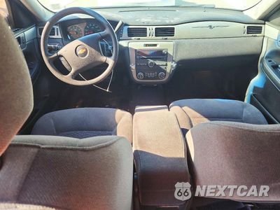 Zdjęcie 8 z 12 samochodu: 2009 CHEVROLET IMPALA POLICE VIN:2G1WS57M891301622 - miniatura