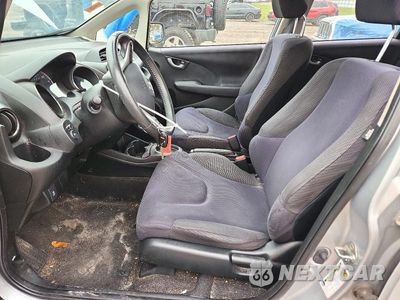 Zdjęcie 7 z 12 samochodu: 2013 HONDA FIT SPORT VIN:JHMGE8H54DC029809 - miniatura