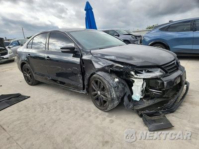 Czwarte zdjęcie samochodu z boku: 2018 VOLKSWAGEN JETTA SPORT VIN:3VWD17AJ0JM205439 - miniatura