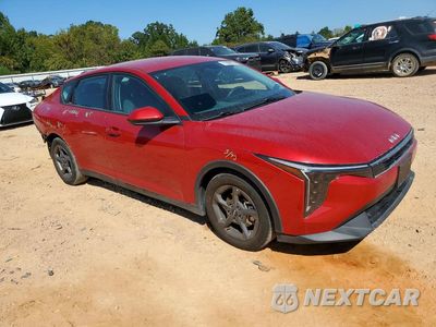 Czwarte zdjęcie samochodu z boku: 2025 KIA K4 LXS VIN:3KPFT4DE9SE044684 - miniatura