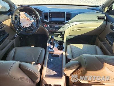 Zdjęcie 8 z 12 samochodu: 2019 HONDA RIDGELINE RTL VIN:5FPYK3F62KB031353 - miniatura