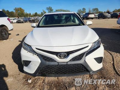 Piąte zdjęcie samochodu w środku: 2020 TOYOTA CAMRY SE VIN:4T1G11AK6LU961986 - miniatura