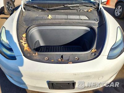 Zdjęcie 11 z 13 samochodu: 2021 TESLA MODEL Y VIN:5YJYGDEE1MF262644 - miniatura