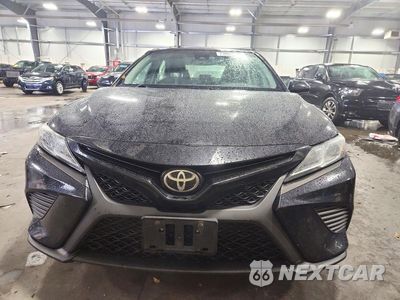 Piąte zdjęcie samochodu w środku: 2018 TOYOTA CAMRY SE VIN:4T1B11HK6JU535745 - miniatura