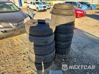 Zdjęcie 13 z 14 samochodu: 2008 FORD ESCAPE XLT VIN:1FMCU93168KE20075 - miniatura