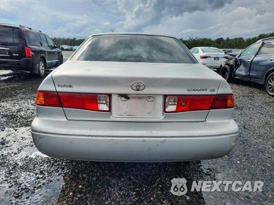 Zdjęcie 6 z 12 samochodu: 2001 TOYOTA CAMRY LE VIN:4T1BG22K21U850426 - miniatura