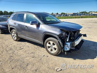 Czwarte zdjęcie samochodu z boku: 2021 TOYOTA RAV4 XLE VIN:2T3W1RFVXMW136085 - miniatura