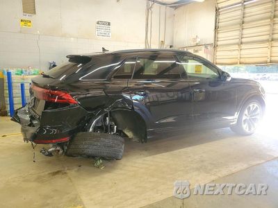 Trzecie zdjęcie samochodu z tyłu: 2025 AUDI Q8 PREMIUM VIN:WA1AVBF19SD015023 - miniatura