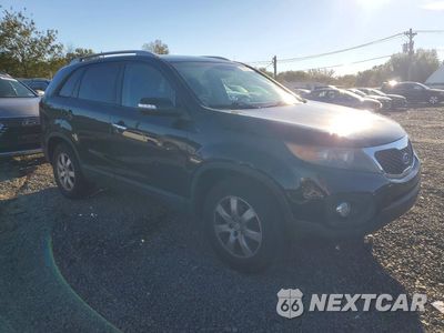 Czwarte zdjęcie samochodu z boku: 2012 KIA SORENTO LX VIN:5XYKT3A6XCG201763 - miniatura
