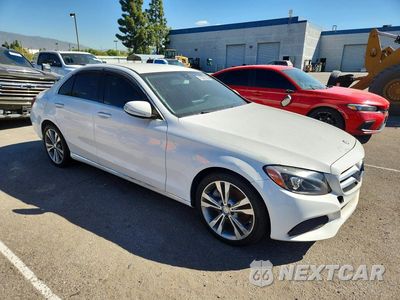 Czwarte zdjęcie samochodu z boku: 2015 MERCEDES-BENZ C 300 4MATIC VIN:55SWF4KB1FU013590 - miniatura