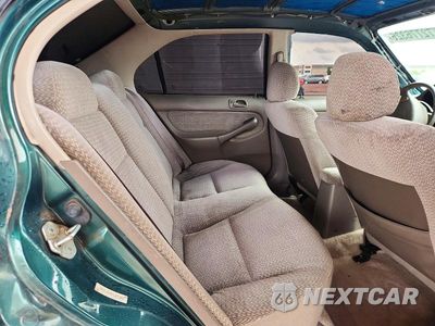 Zdjęcie 10 z 13 samochodu: 2000 HONDA CIVIC LX VIN:1HGEJ6576YL002360 - miniatura