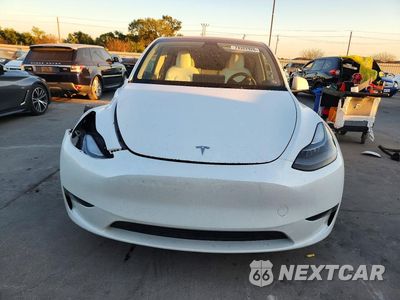 Piąte zdjęcie samochodu w środku: 2023 TESLA MODEL Y VIN:7SAYGDEF9PF595514 - miniatura