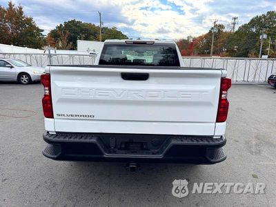 Piąte zdjęcie samochodu w środku: 2023 CHEVROLET SILVERADO K1500 VIN:1GCRDAEK1PZ196452 - miniatura
