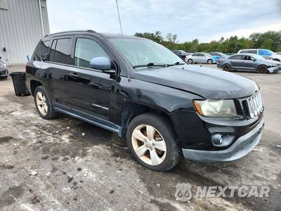 Czwarte zdjęcie samochodu z boku: 2016 JEEP COMPASS SPORT VIN:1C4NJCBA2GD611354 - miniatura