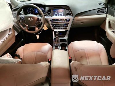 Zdjęcie 8 z 12 samochodu: 2017 HYUNDAI SONATA SPORT VIN:5NPE34AF1HH545422 - miniatura