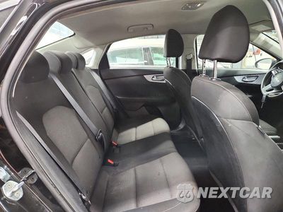 Zdjęcie 10 z 12 samochodu: 2023 KIA FORTE LXS VIN:3KPF24AD6PE529516 - miniatura