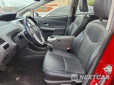 Zdjęcie 7 z 12 samochodu: 2013 TOYOTA PRIUS V FIVE VIN:JTDZN3EU5D3189271 - miniatura
