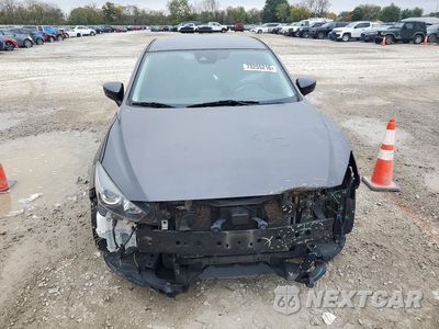 Piąte zdjęcie samochodu w środku: 2018 MAZDA 3 SPORT VIN:3MZBN1U73JM264848 - miniatura