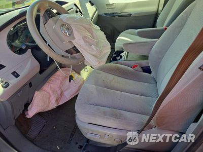 Zdjęcie 7 z 13 samochodu: 2012 TOYOTA SIENNA LE VIN:5TDKK3DC3CS196770 - miniatura