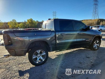Trzecie zdjęcie samochodu z tyłu: 2019 RAM 1500 LARAMIE VIN:1C6SRFJTXKN721367 - miniatura
