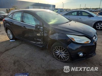Czwarte zdjęcie samochodu z boku: 2012 FORD FOCUS SEL VIN:1FAHP3H25CL277614 - miniatura