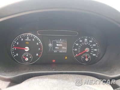 Zdjęcie 9 z 13 samochodu: 2016 KIA SORENTO LX V6 VIN:5XYPG4A51GG036439 - miniatura