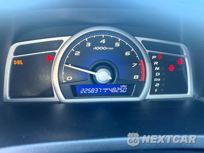 Zdjęcie 8 z 10 samochodu: 2006 HONDA CIVIC VIN:2HGFG12836H536297 - miniatura