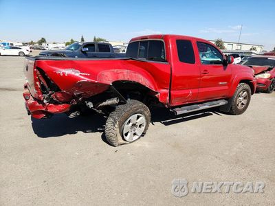 Trzecie zdjęcie samochodu z tyłu: 2011 TOYOTA TACOMA V6 VIN:5TFUU4EN0BX008031 - miniatura