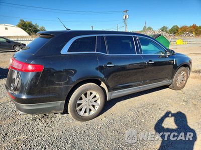 Trzecie zdjęcie samochodu z tyłu: 2016 LINCOLN MKT VIN:2LMHJ5NK9GBL02161 - miniatura