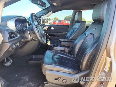 Zdjęcie 7 z 13 samochodu: 2018 CHRYSLER PACIFICA TOURING L VIN:2C4RC1BG4JR287168 - miniatura