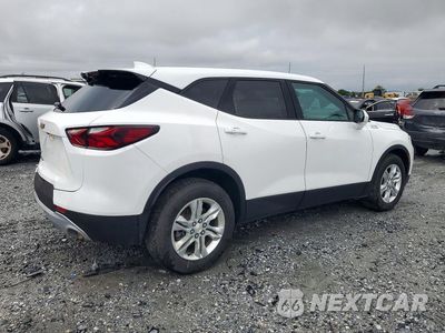Trzecie zdjęcie samochodu z tyłu: 2021 CHEVROLET BLAZER 2LT VIN:3GNKBHRS0MS556613 - miniatura