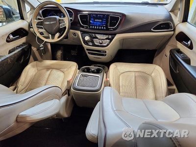 Zdjęcie 8 z 13 samochodu: 2017 CHRYSLER PACIFICA LIMITED VIN:2C4RC1GG4HR810725 - miniatura