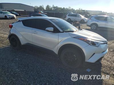 Czwarte zdjęcie samochodu z boku: 2019 TOYOTA C-HR LE VIN:NMTKHMBX2KR090575 - miniatura