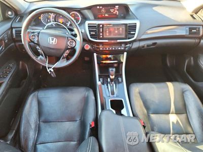 Zdjęcie 8 z 12 samochodu: 2016 HONDA ACCORD TOURING VIN:1HGCR3F91GA017227 - miniatura