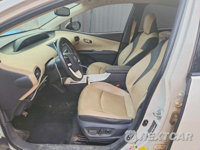 Zdjęcie 7 z 13 samochodu: 2016 TOYOTA PRIUS FOUR VIN:JTDKARFUXG3000147 - miniatura