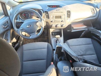 Zdjęcie 8 z 13 samochodu: 2016 KIA FORTE5 LX VIN:KNAFK5A84G5581910 - miniatura