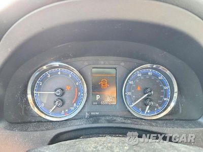 Zdjęcie 9 z 12 samochodu: 2018 TOYOTA COROLLA LE VIN:2T1BURHE4JC060307 - miniatura