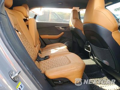 Zdjęcie 10 z 13 samochodu: 2023 AUDI RS Q8 VIN:WU1ARBF1XPD027170 - miniatura