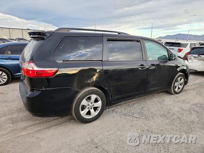 Trzecie zdjęcie samochodu z tyłu: 2015 TOYOTA SIENNA LE VIN:5TDKK3DC9FS577611 - miniatura