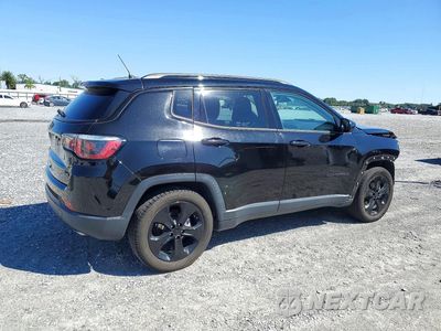 Trzecie zdjęcie samochodu z tyłu: 2018 JEEP COMPASS LATITUDE VIN:3C4NJCBB8JT300392 - miniatura