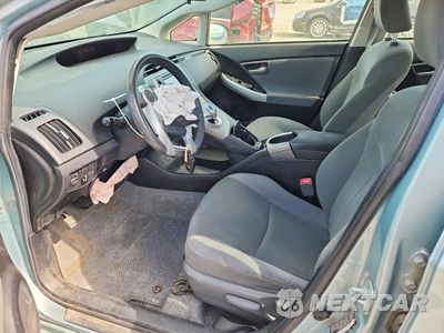 Zdjęcie 7 z 13 samochodu: 2013 TOYOTA PRIUS TWO VIN:JTDKN3DU0D5544631 - miniatura
