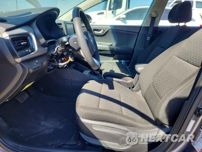 Zdjęcie 7 z 12 samochodu: 2020 KIA RIO S VIN:3KPA24AD7LE284942 - miniatura