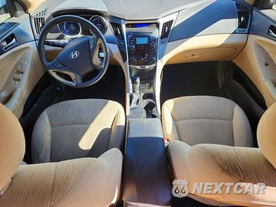 Zdjęcie 8 z 12 samochodu: 2011 HYUNDAI SONATA GLS VIN:5NPEB4AC8BH241293 - miniatura